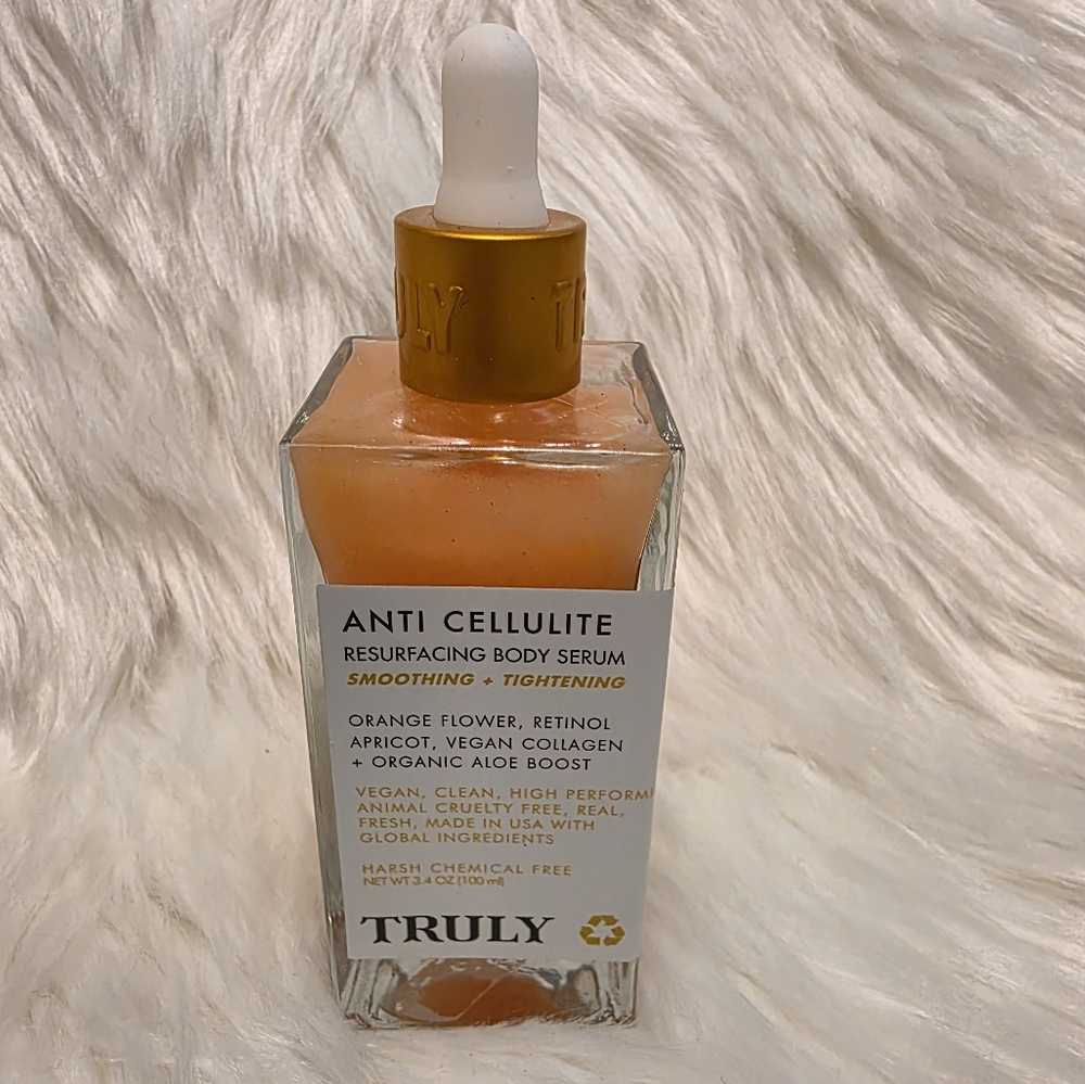 TRULY Anti-Cellulite Resurfacing Body Serum - Orange and White